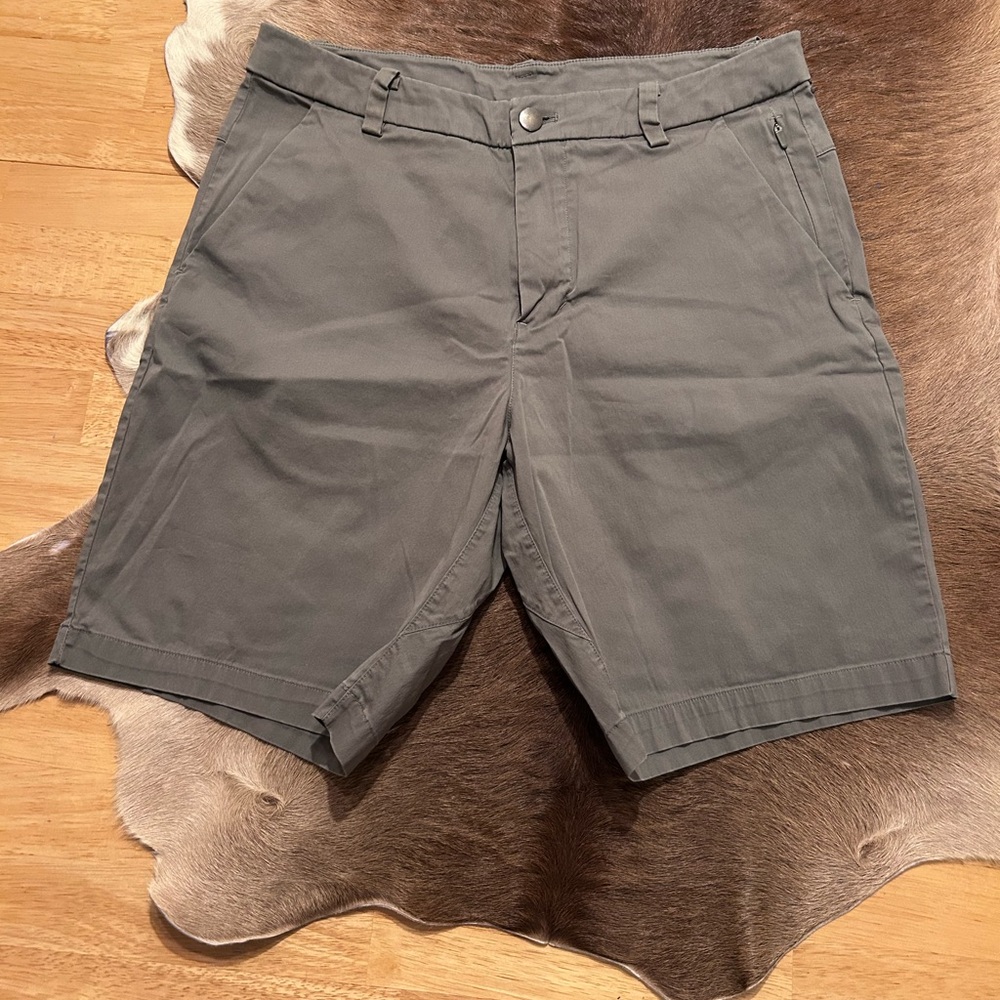 Lululemon ABC Commission Shorts 7"